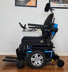 Quantum Edge 2.0 Powerchair – USED