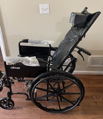 Drive Medical Silver Sport Reclining Wheelchair Elevating Leg Rests 18″ 16″ Seat