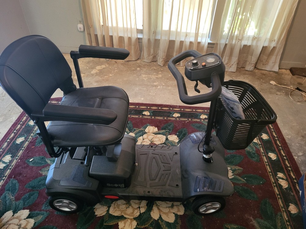 SLIGHTLY USED Drive Scout LT-4 Wheel Scooter 300 lb Capacity 9 Mile Range Blue