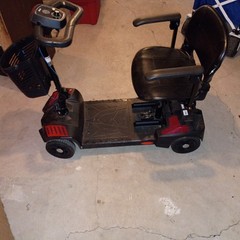 Drive Medical HS9 JPP 4-Wheel Mobility Scooter Black/Red Swivel Seat Basket