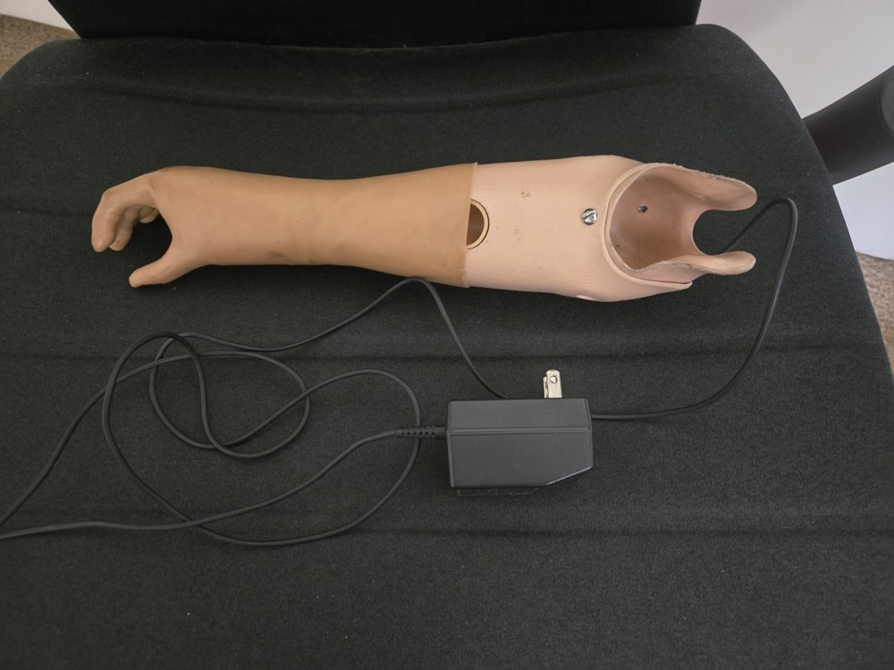 Vintage Right Children’s Below Elbow Myoelectric Prosthetic Arm, Wired, Works