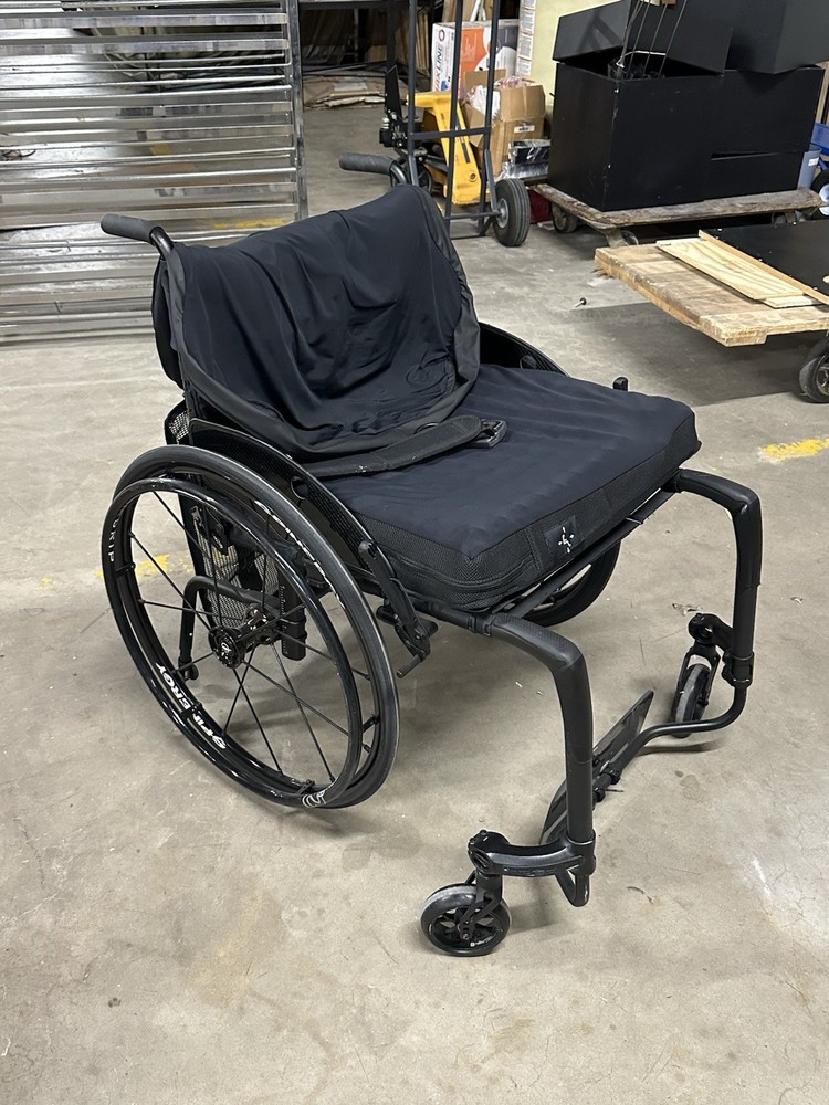 Motion Concepts APEX Manual Wheelchair Lightweight Detachable Footrests Black