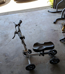 4-Wheel Child Ride-On 4-Wheeled Scooter with Seat, Manual, Gray/Black