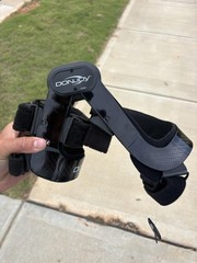 DonJoy OA FULLFORCE Ligament Knee Brace Black Adjustable Stabilization Support