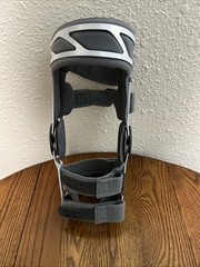 DonJoy OA Nano Knee Brace Medium Left Leg Unloader Osteoarthritis Rigid Support