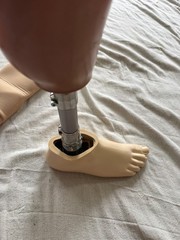 BULLDOG Prosthetic Leg RIGHT FOOT Below The Knee 26 E 10 Soft TCA-1S Fiberglass