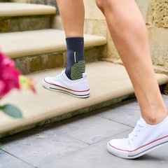 Neo-G Ankle Brace Ankle Compression Sleeve with Silicone Joint Cushions –