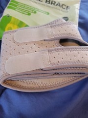 Wellnee Knee Brace For All Day the Discomfort Relief One-Size-Fits-All