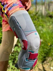 Bauerfeind Softec Genu Size 4 Right Knee Joint Brace Patella Support Sleeve