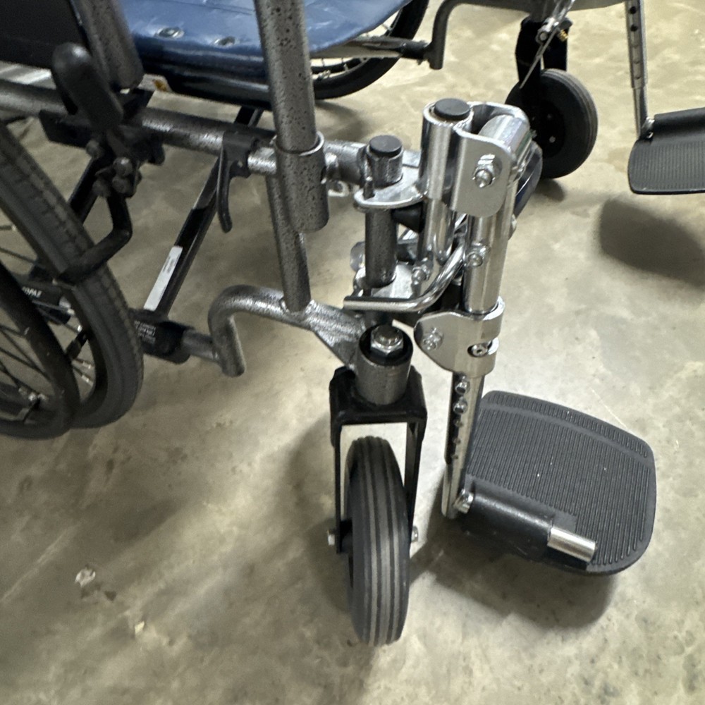 Invacare topaz 9000 700 pounds capacity folding wheelchair 30″ seat