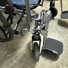 Invacare topaz 9000 700 pounds capacity folding wheelchair 30″ seat