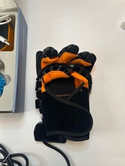 GENDOING XL Adjustable Robot Rehab Glove Right Hand Finger Training Black/Orange