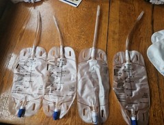 (4 Lot) Urinary Leg Bag Anti-Reflux Valve 500 Ml Vinyl MFR: 4601 – MEDIUM