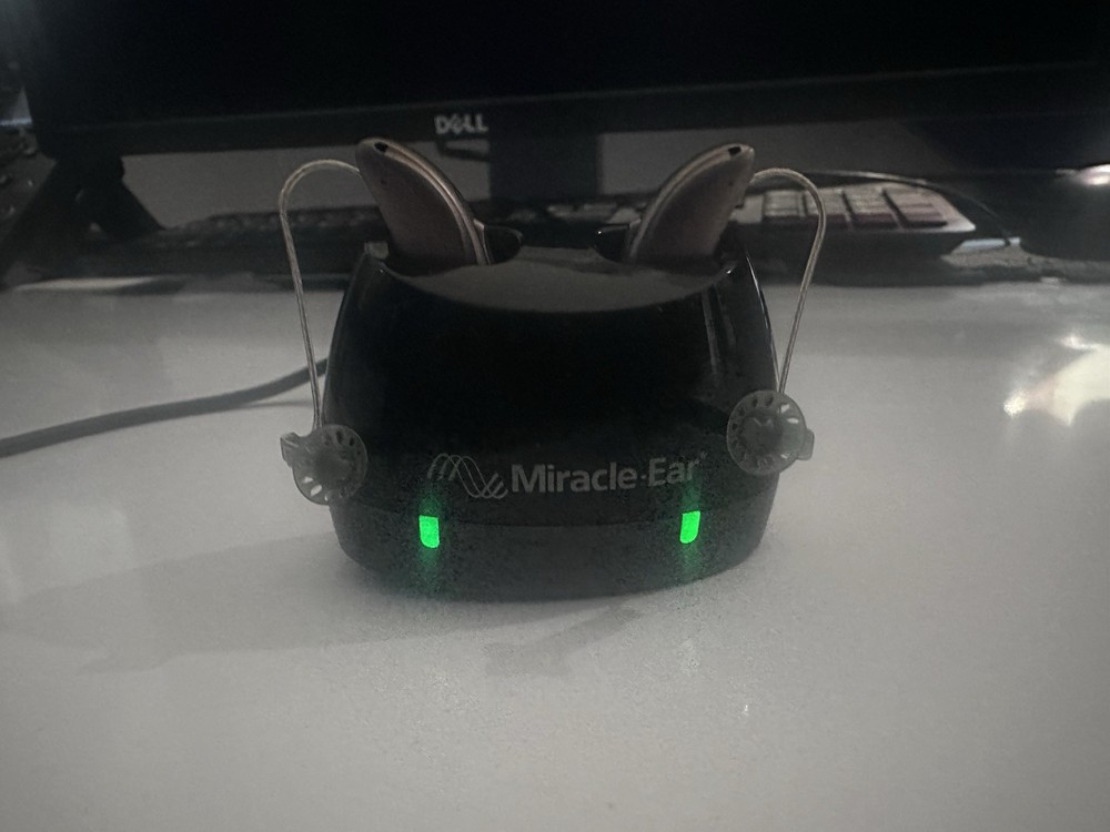 Miracle-Ear MECHARGE RIC Hearing Aids and Charger Dock