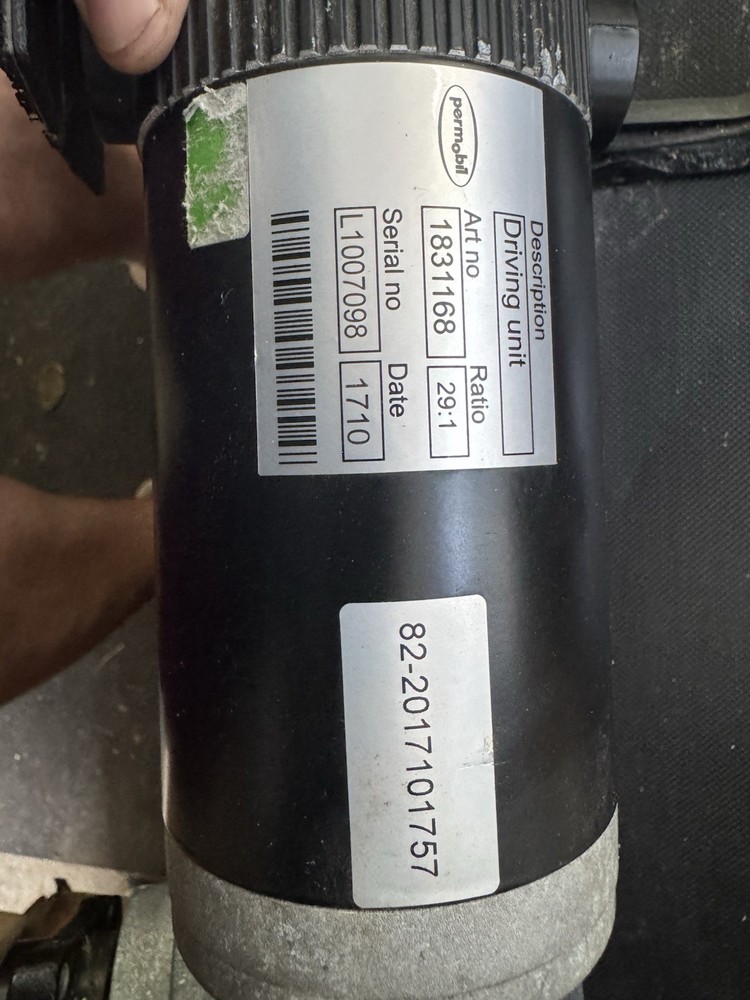 Right Motor for the Permobil Wheelchair F3 80ZY22-350-A. PMDC LINIX 1831168
