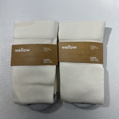 WELLOW Bamboo Blend Compression Socks Knee High 2 Pk X-LARGE 18-25 mmHg White