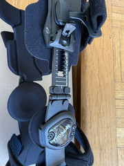 NEW Right Townsend THUASNE Rebel Reliever Knee Brace Sz Small over Medium L1845