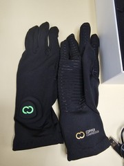 Copper Compression CopperVibe Vibration Heat Therapy Gloves Black (1 Pair)