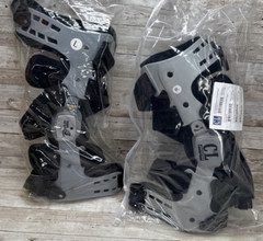 Bentley Medical Universal Knee Brace 1 LEFT & 1 RIGHT Comfortland Brace Size: LG