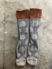 Women’s Lotus Lift | Firm Graduated Compression Socks Med-Large 1 Pair