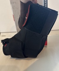 McDavid 195 Ankle Brace Support with Straps & Laces Adjustable- Level3 (M) Black