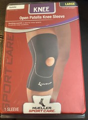 Mueller Sport Care Basic Support Level Open Patella Knee Support Sleeve Size L