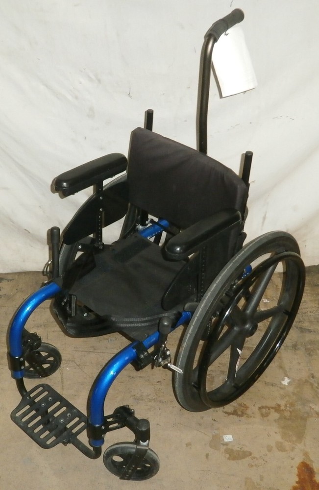 KI MOBILITY TSUNAMI TSLW003902 w.ch. 14″ seat MAX CAPACITY UP TO 165 LBS