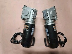 L/R Motors Invacare 2022 TDX-SP-2 1188842/1188843 & GEAR BOX 1163412/ 1163413