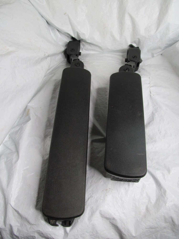 Arm Rests R & L from Quantum Q6 Edge 2.0