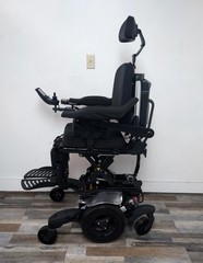 QUICKIE Q 700M WHEELCHAIR , POWER TILT,RECLINE , LEGS,LIFT , 1 MILE.