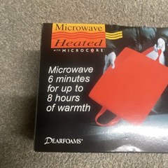 Dearfoams Microwavable Heated Microcore Seat Cushion, Black w/ Handles