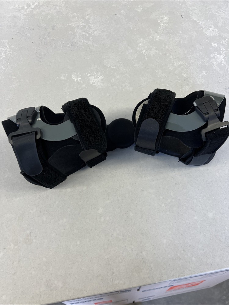RIGHT Small BREG THRUSTER LEGACY KNEE BRACE NEW. Bledsoe