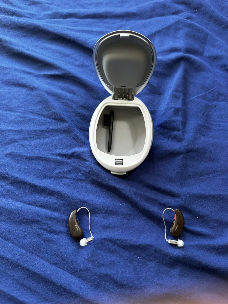 Signia Intuis 3 Digital Hearing Aid Pair – Mild to Profound (RIC/BTE) – Refurbis