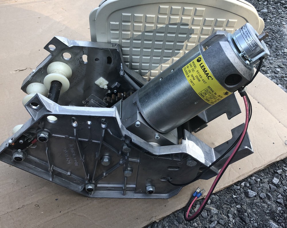 Acorn stair lift MOTOR DRIVE UNIT w/ Footrest for Superglide 120 stairlift Left