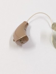 Starkey RIC Rechargeable Hearing Aids with Case Docking Station Both Ears