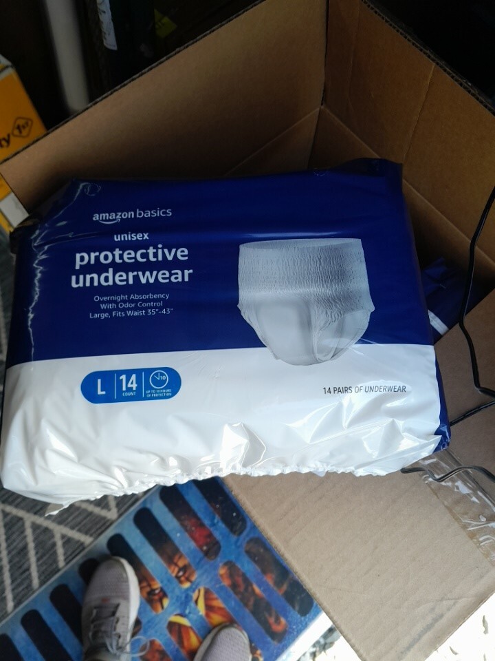 Amazon Basics Protective Underwear for Men & Women, Large 14 Count