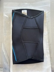 Nvorliy Neoprene Compression Knee Sleeve, Size M, Black/Blue Knee Support (1)