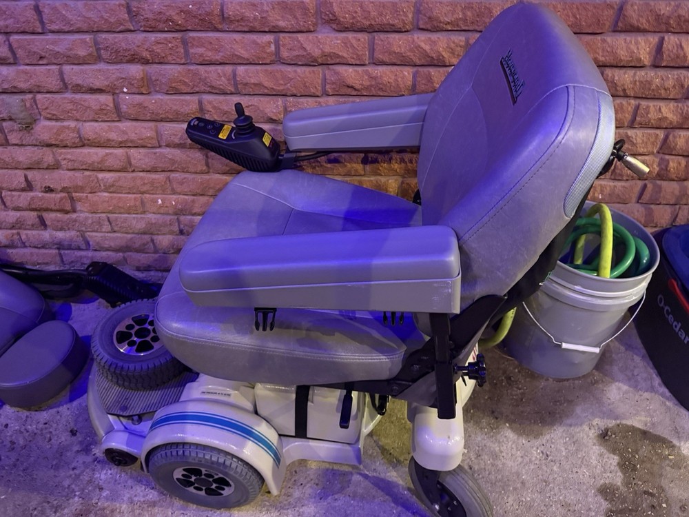 Hoveround MPV5 Powerchair Gray Joystick Control Mobility Chair