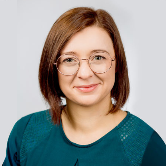 Porträt von Julia Fischer-Suhr